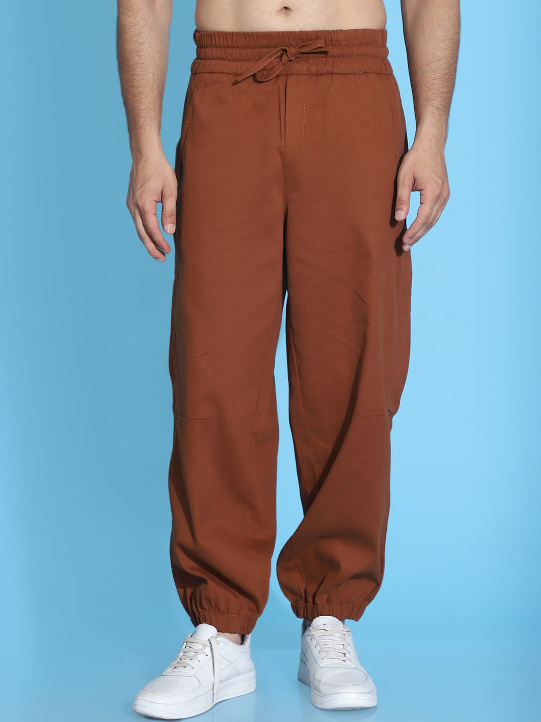 

TAG 7 Men Relaxed Loose Fit Joggers, Rust