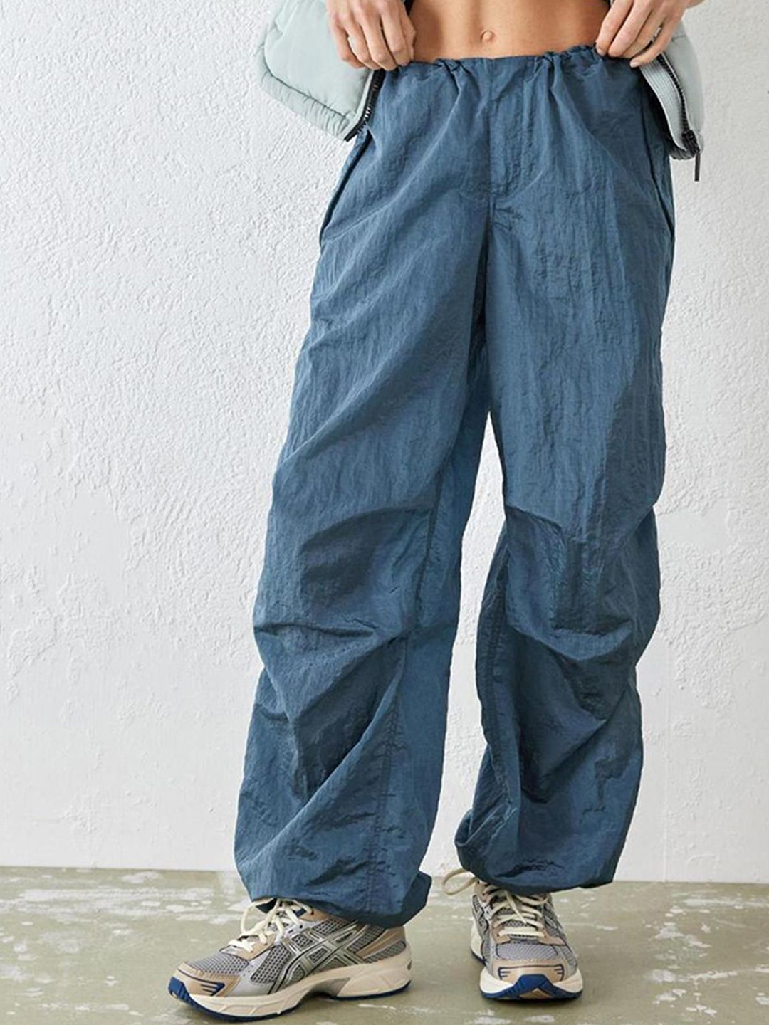

LULU & SKY Women Loose Fit Parachute Trousers, Blue