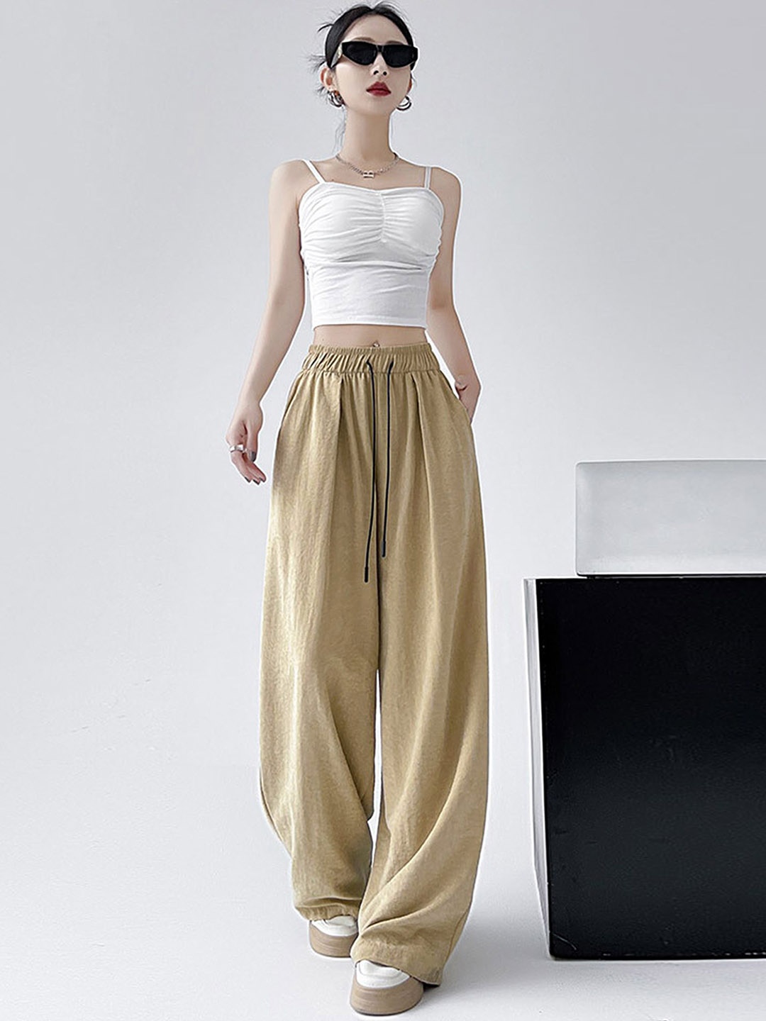 

LULU & SKY Women High-Rise Trousers, Khaki