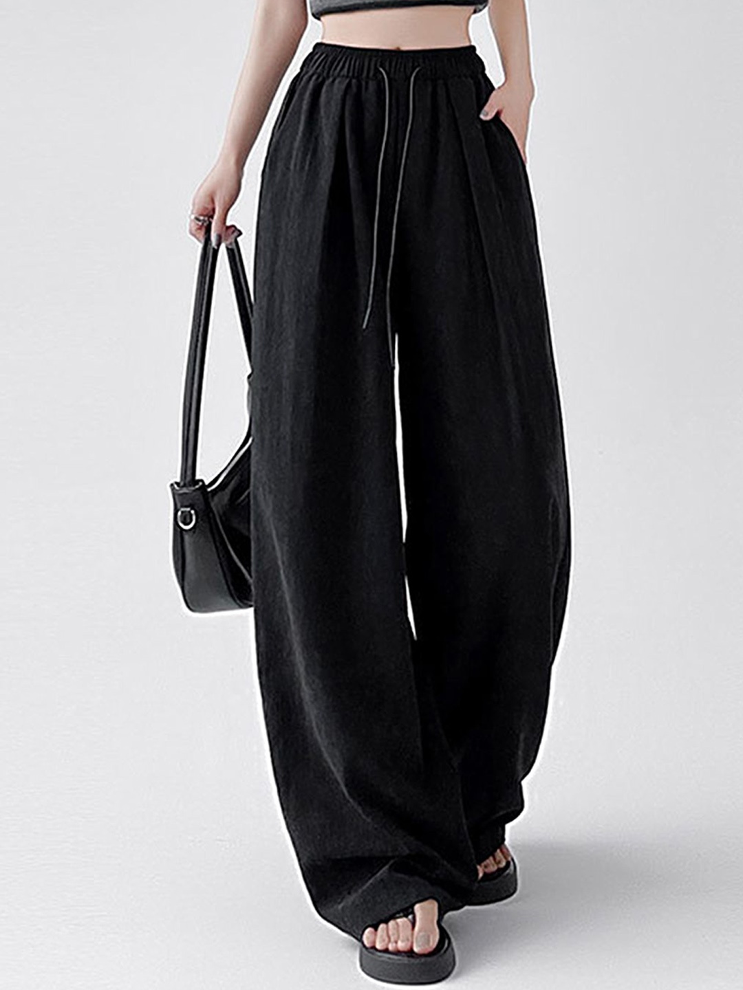 

LULU & SKY Women Mid-Rise Pleated Wide Leg Trousers, Black