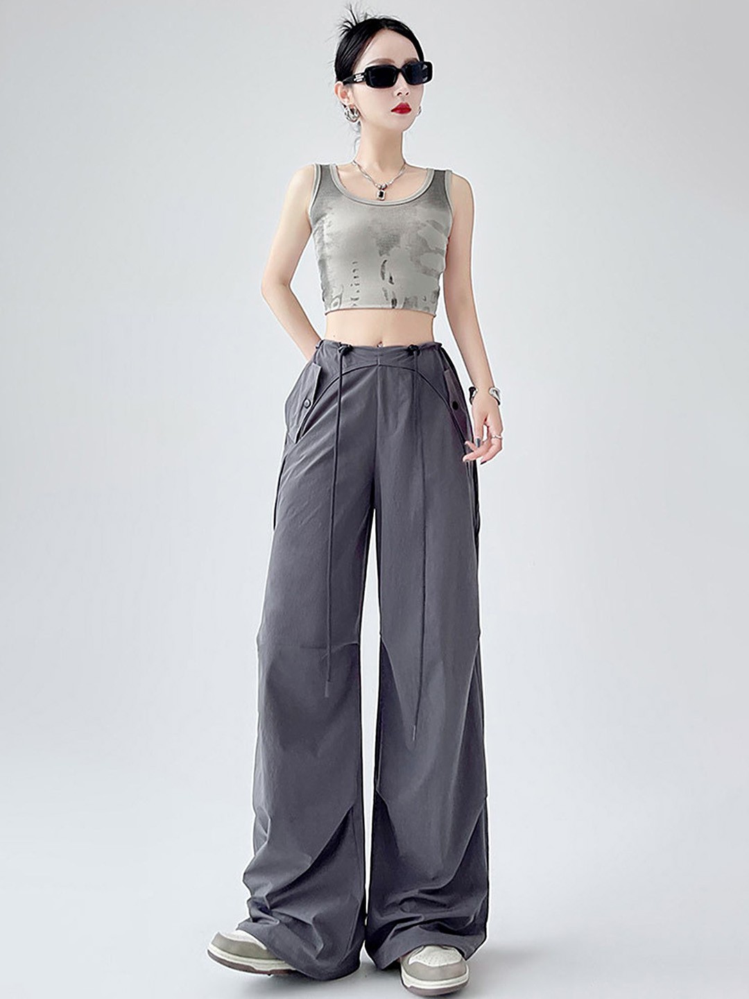 

LULU & SKY Women Loose Fit High-Rise Trousers, Grey