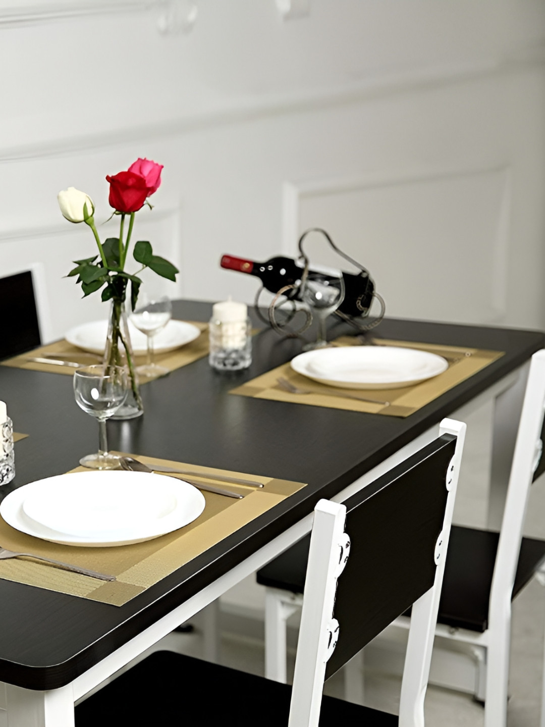 

GROKI Yellow-Coloured Set Of 6 Self-Design Table Placement, Gold