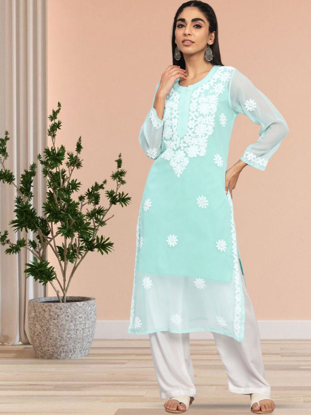 

PARAMOUNT CHIKAN Women Embroidered Lucknowi Chikankari Georgette Kurta, Sea green