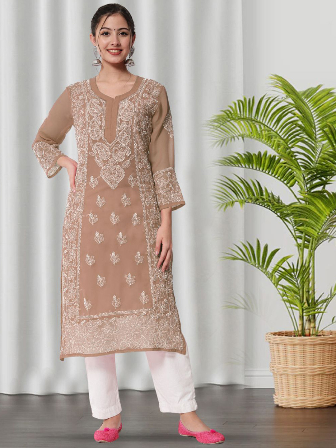 

PARAMOUNT CHIKAN Ethnic Motifs Embroidered Chikankari Georgette Straight Kurta, Brown