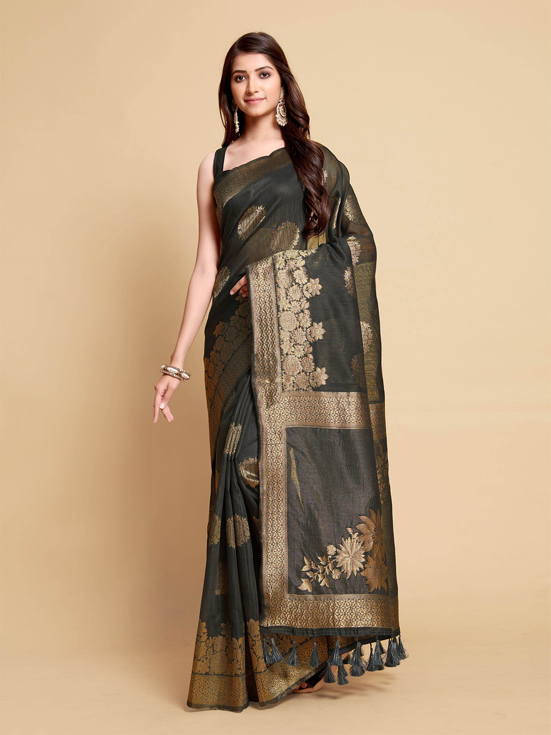 

HEER FASHION Ethnic Motifs Zari Kanjeevaram Saree, Grey