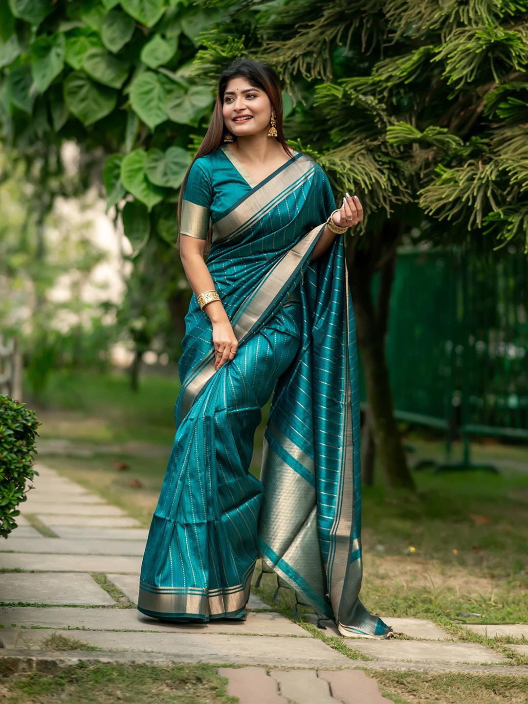 

Kandora Striped Design Zari Woven Pure Silk Banarasi Saree, Teal