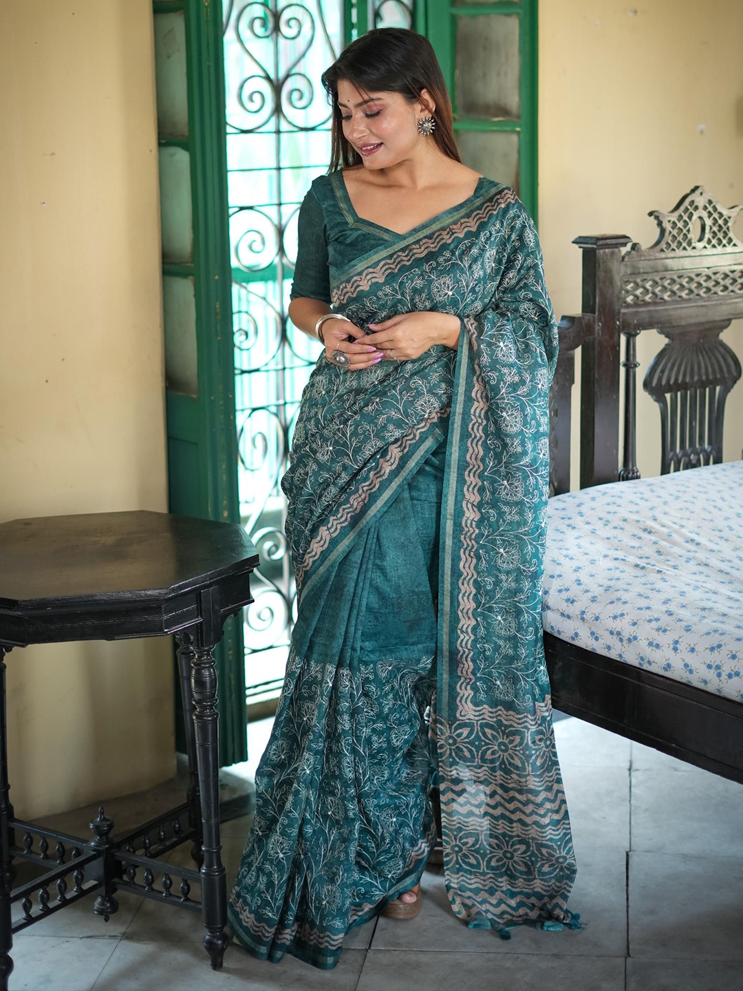 

Kandora Pure Silk Ethnic Motifs Tussar Saree, Green
