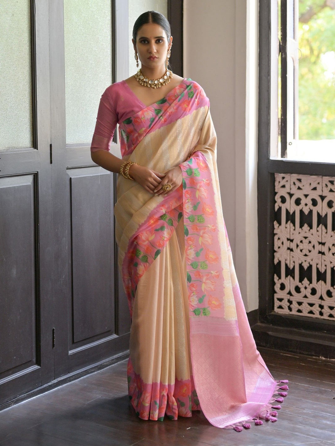 

Kandora Woven Design Zari Pure Silk Banarasi Saree, Pink