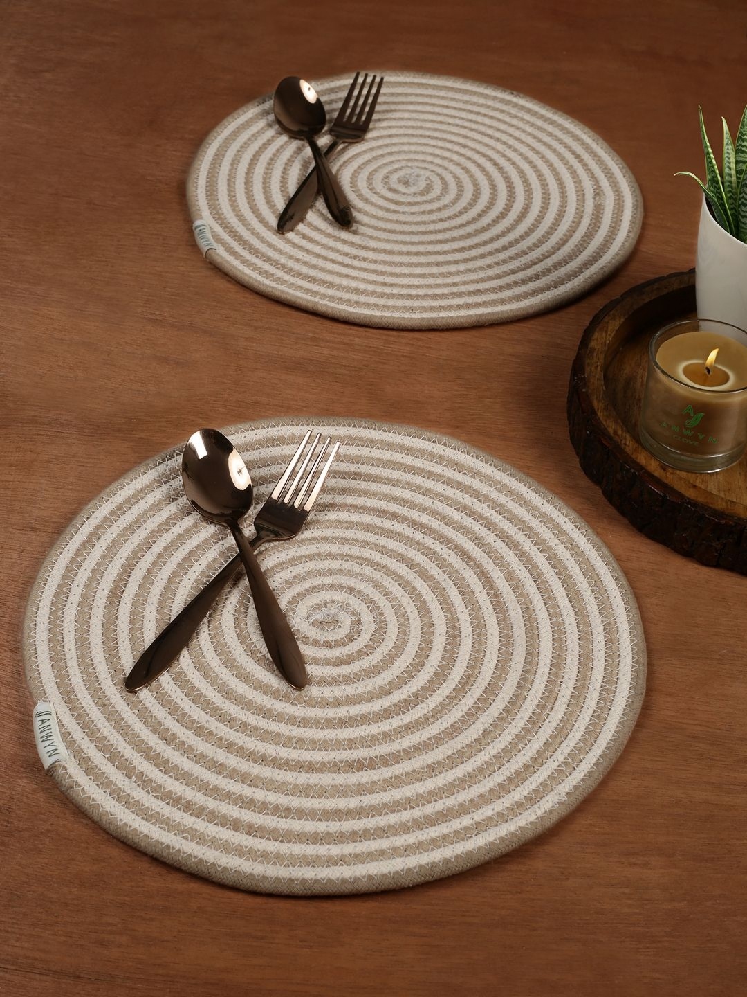 

ANWYN Beige & Brown 6 Pieces Cotton Round Table Placemats
