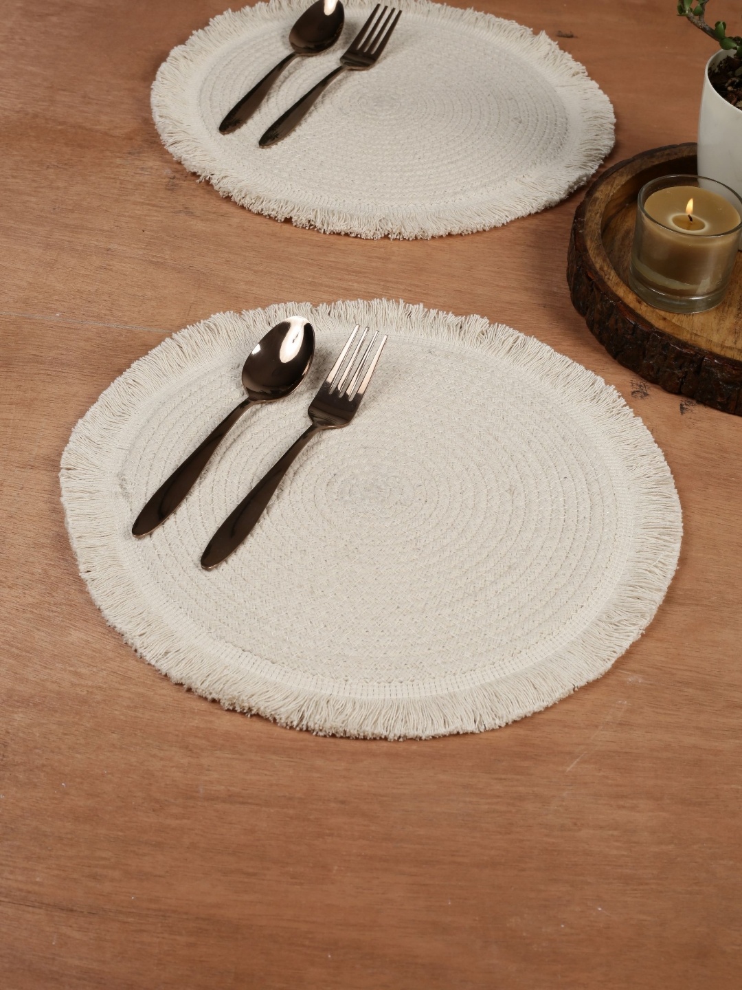 

ANWYN Beige 6 Pieces Jute Cotton Round Table Placemats