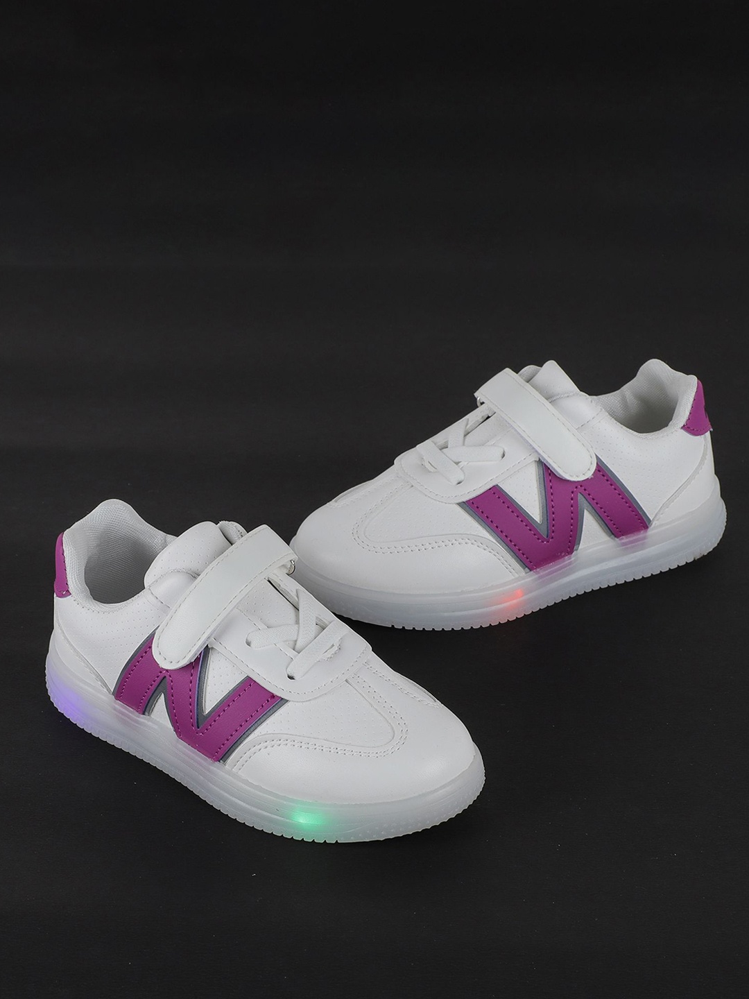 

BAESD Kids Colourblocked Round Toe Sneakers, Purple