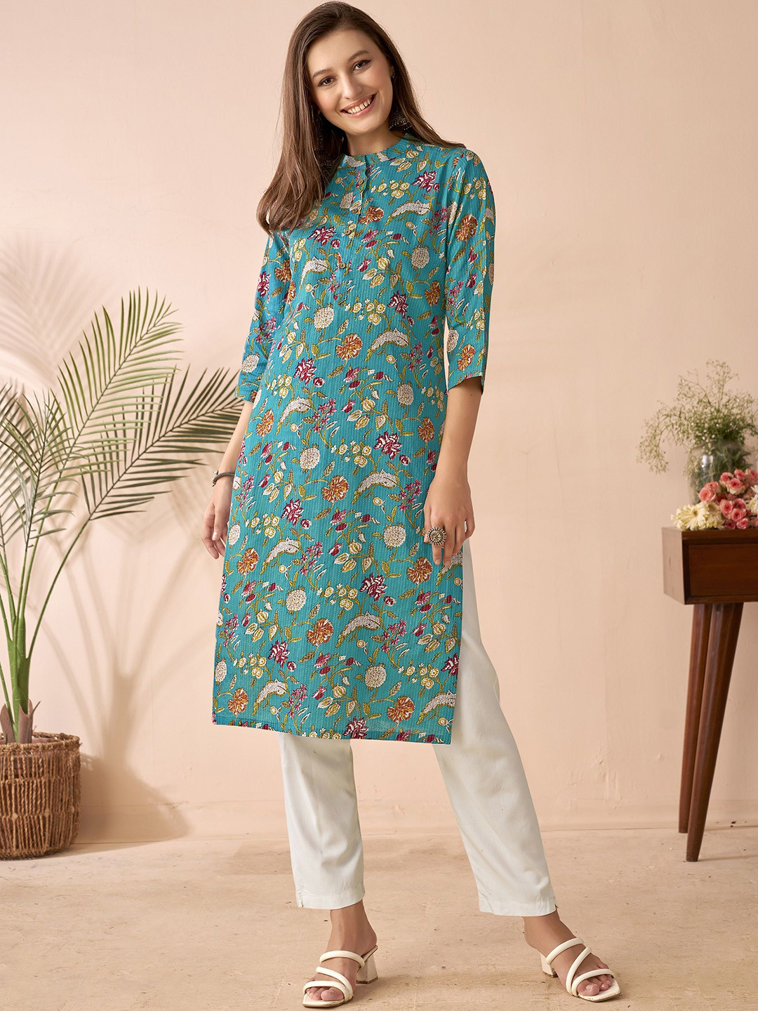 

Anouk Women Floral Printed Mandarin Collar Cotton Straight Kurta, Blue