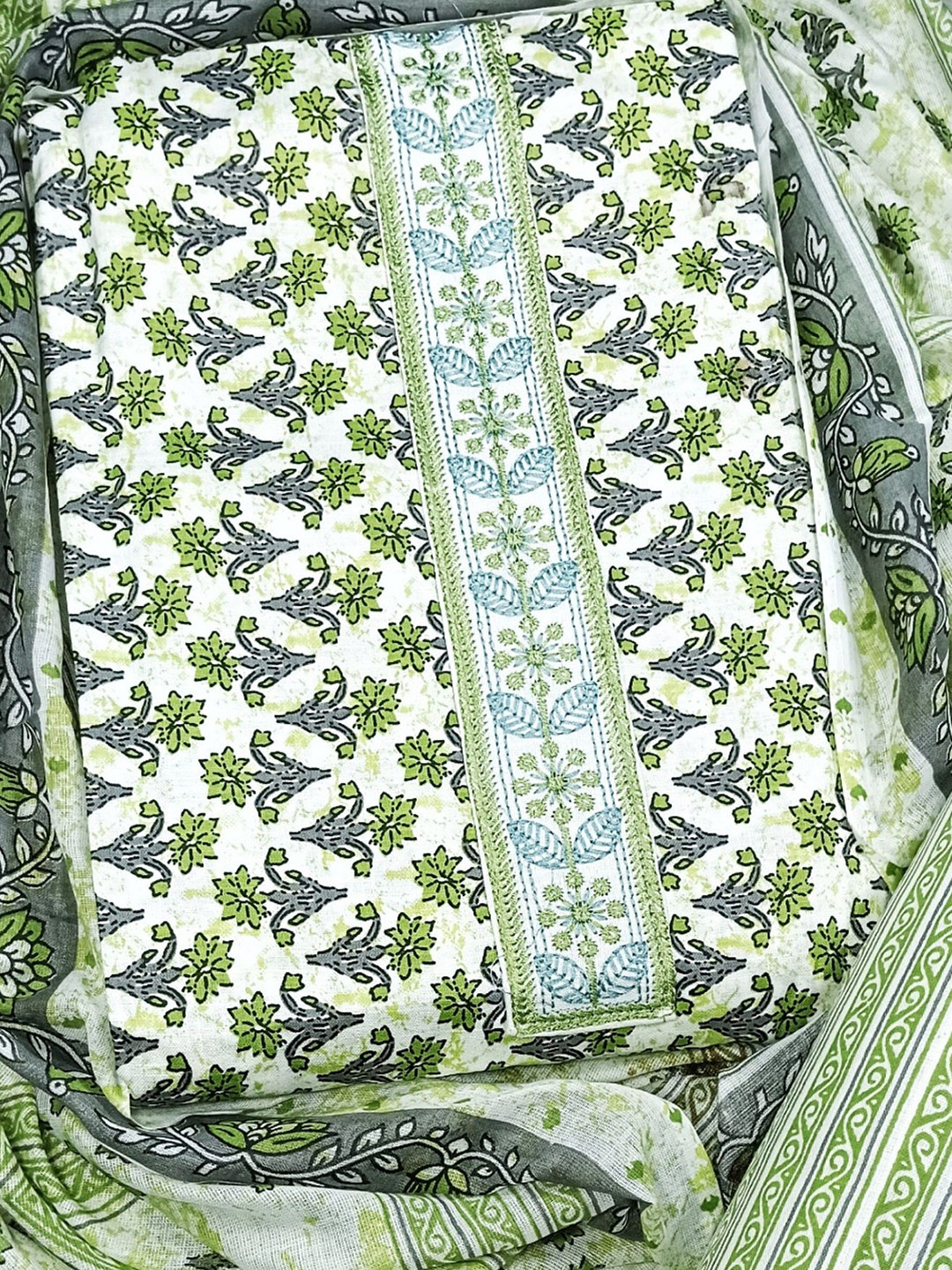 

KALINI Floral Embroidered Pure Cotton Thread Work Unstitched Dress Material, Green