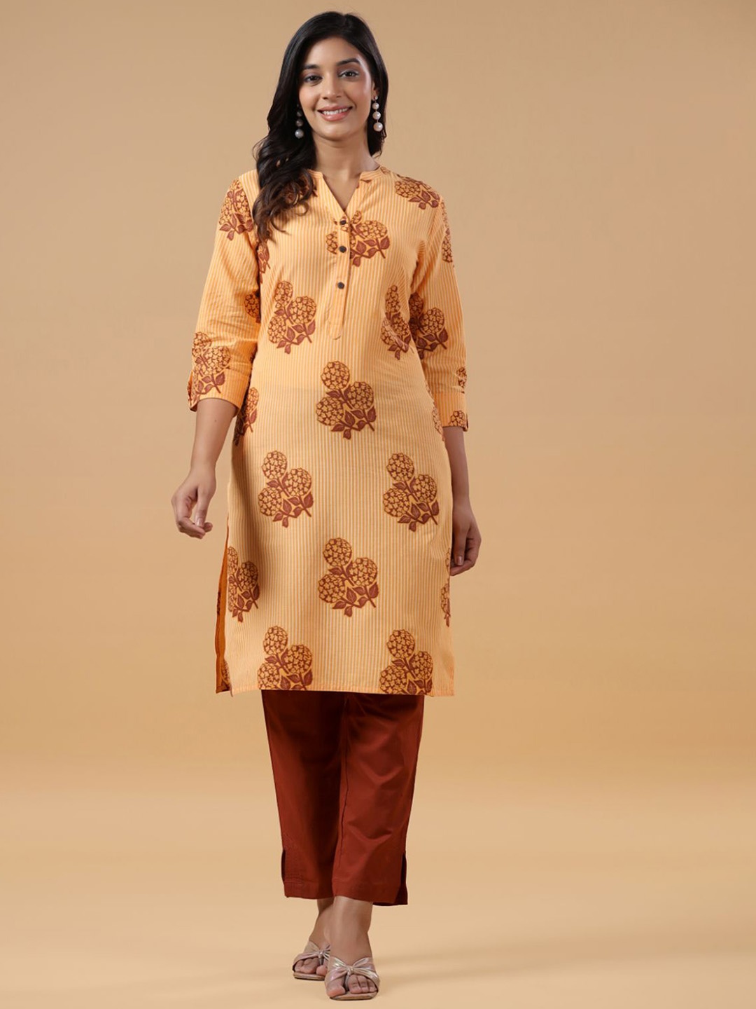 

SAVI Floral Printed Mandarin Collar Pure Cotton Straight Kurta with Trousers, Beige