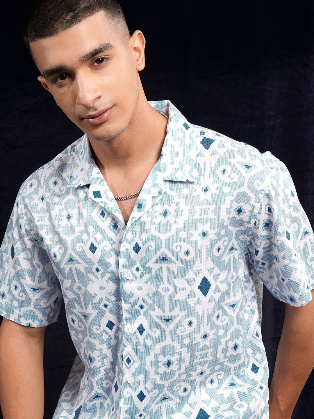 

HIGHLANDER Men Dobby Textured Printed Cuban Collar Relaxed Shirt, Blue