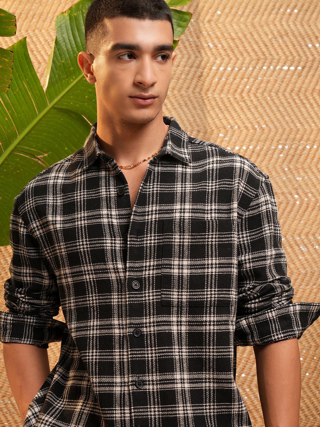 

HIGHLANDER Men Textured Dobby Checked Oversized Shirt, Black