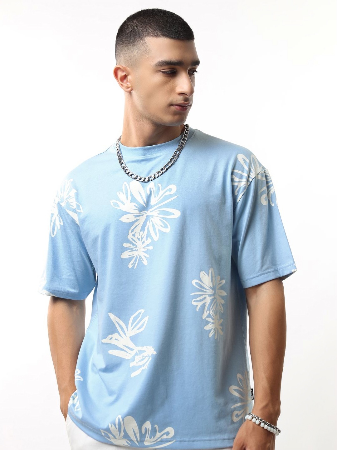 

HIGHLANDER Men Typography Printed Applique T-shirt, Blue