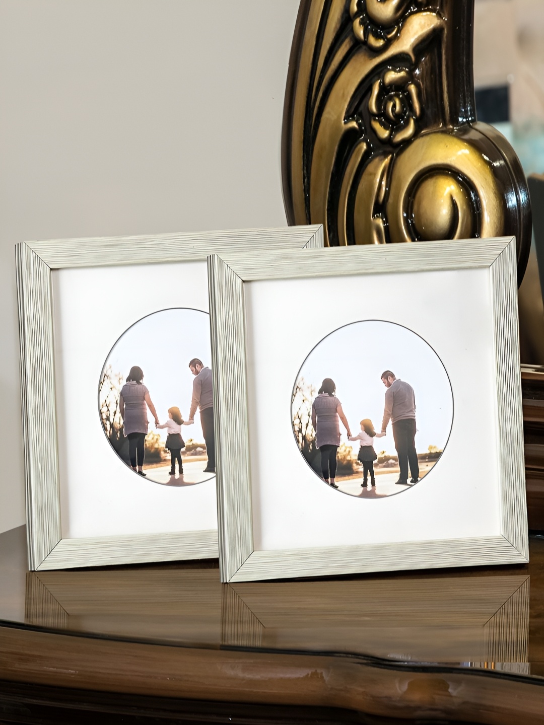 

Art Street White 2 Pieces Wooden Table Photo Frames