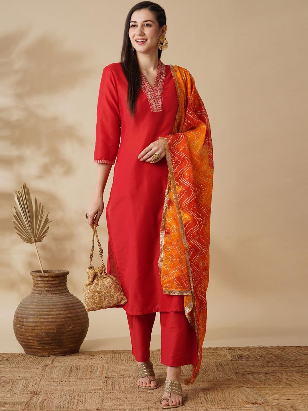 

Globus Floral Yoke Design Regular Thread Work Straight Kurta with Trousers & With Dupatta, Red