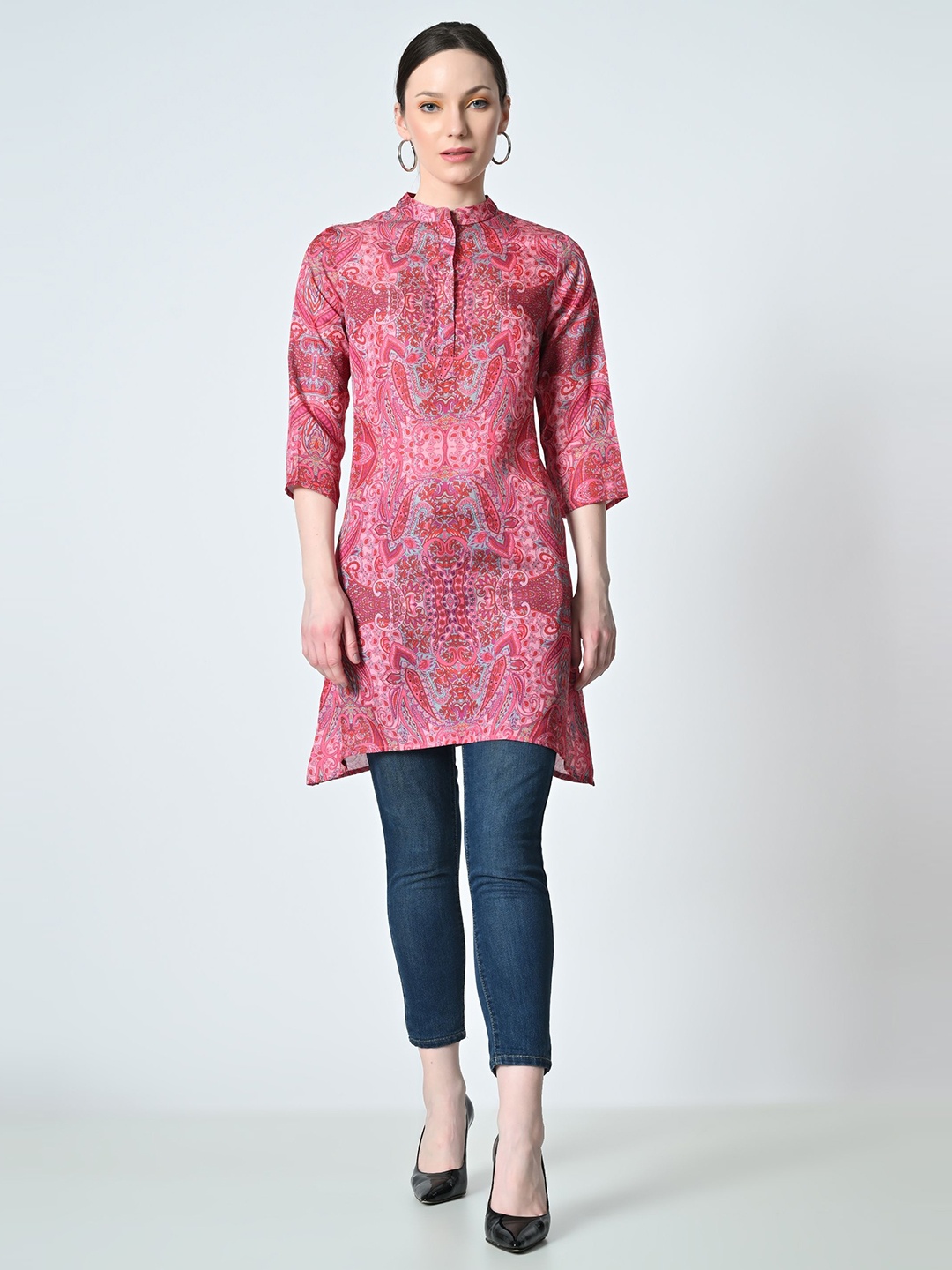 

WAYLENE Women Floral Printed Straight Kurti, Pink