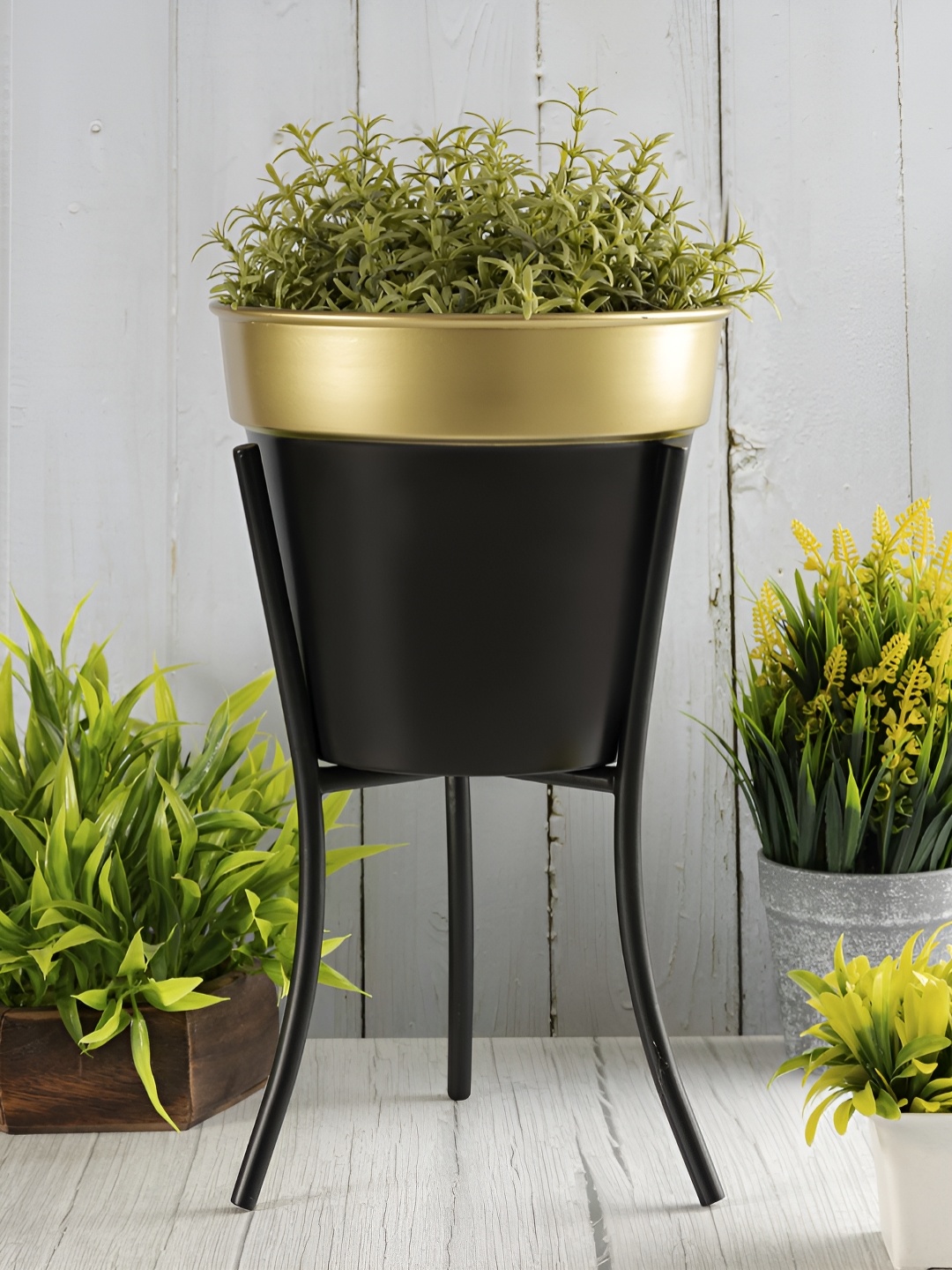 

Metalsmith Black Metal Planter With holder