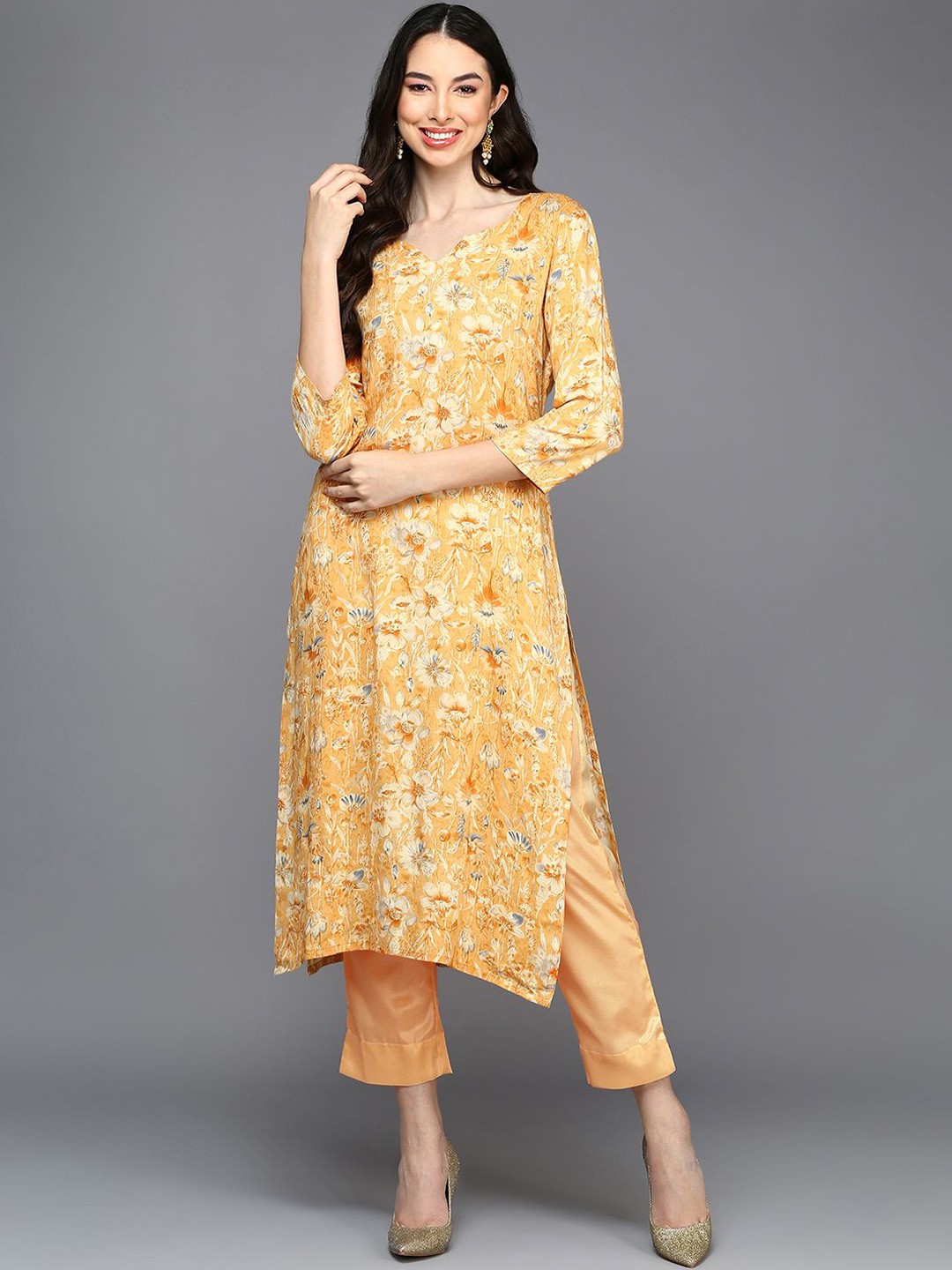 

KALINI Floral Printed Notch Neck Straight Kurta, Yellow
