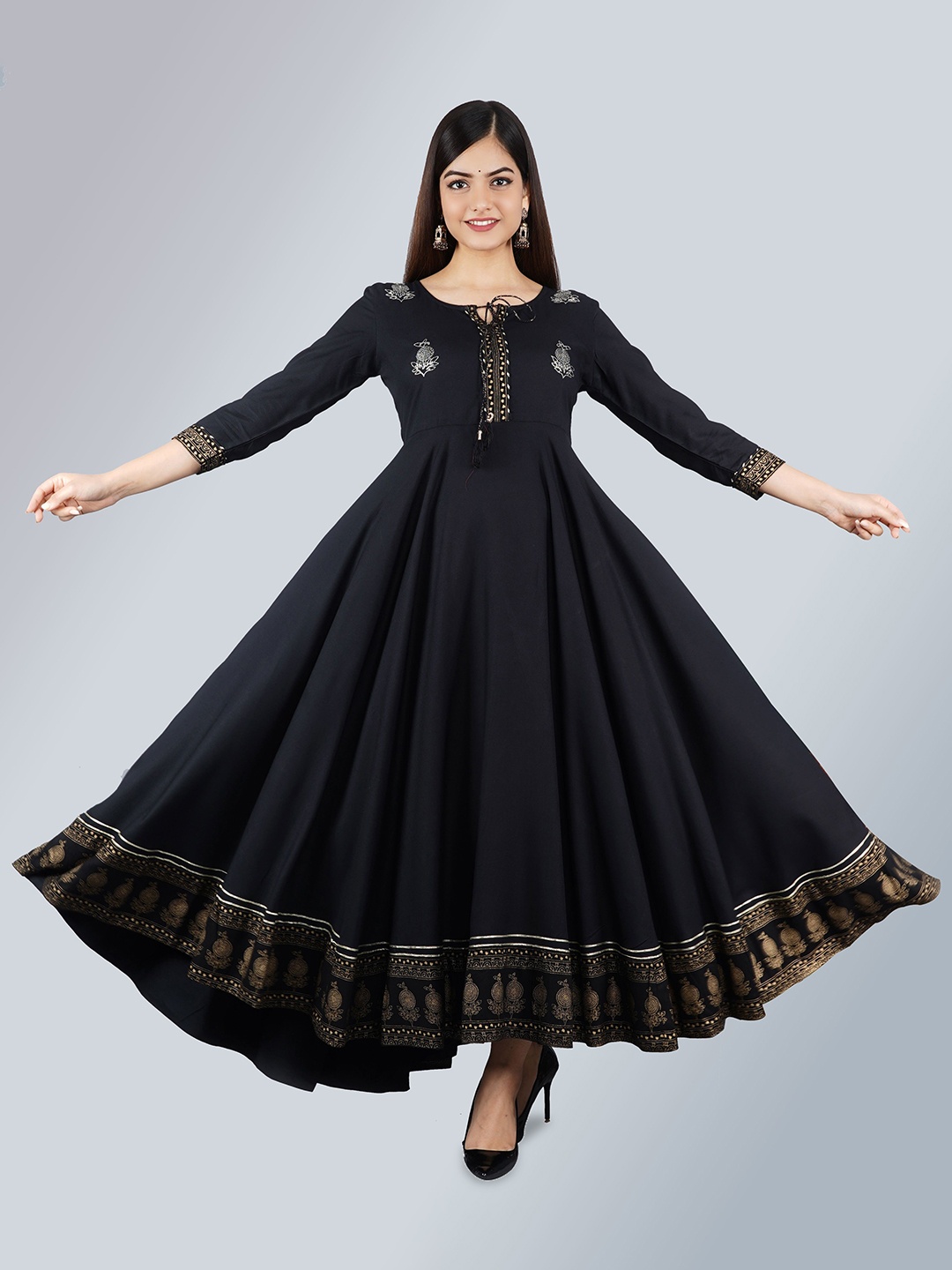 

VYKOO Ethnic Motifs Printed Tie-Up Neck Anarkali Kurta, Black