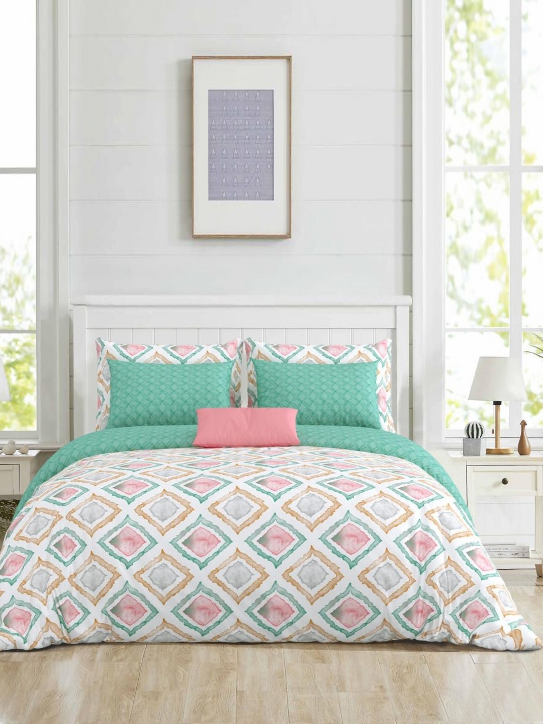

Salona Bichona Green & White Printed Superfine Double Queen Pure Cotton Bedding Set
