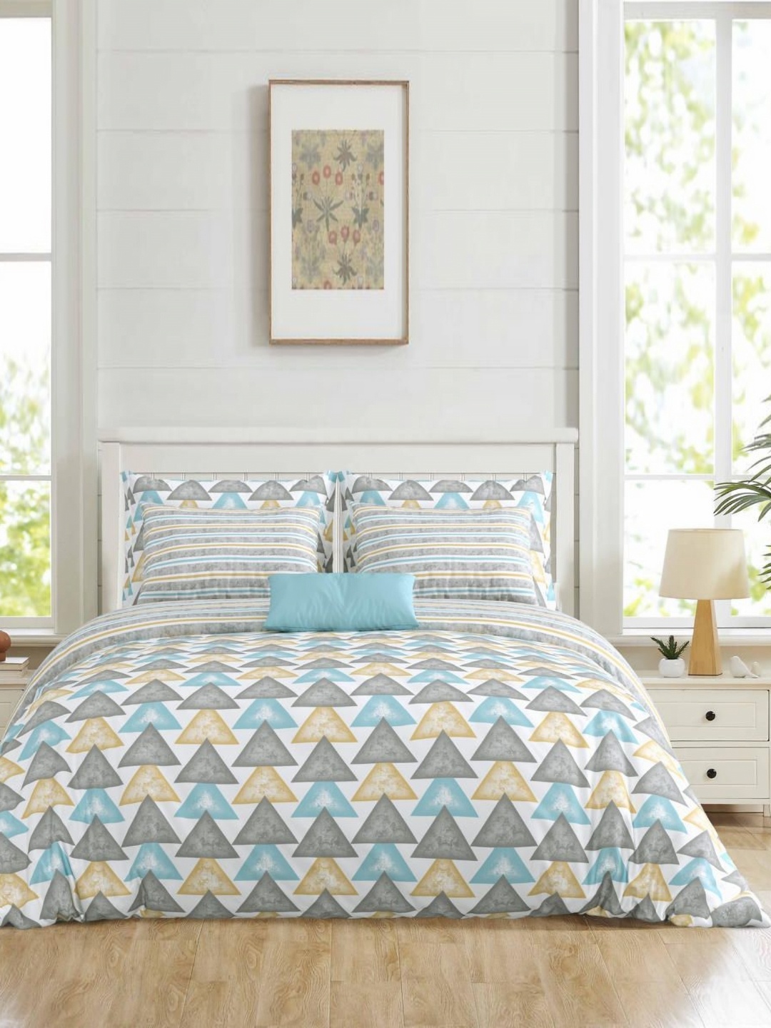 

Salona Bichona Grey & White Printed Superfine Double Queen Pure Cotton Bedding Set