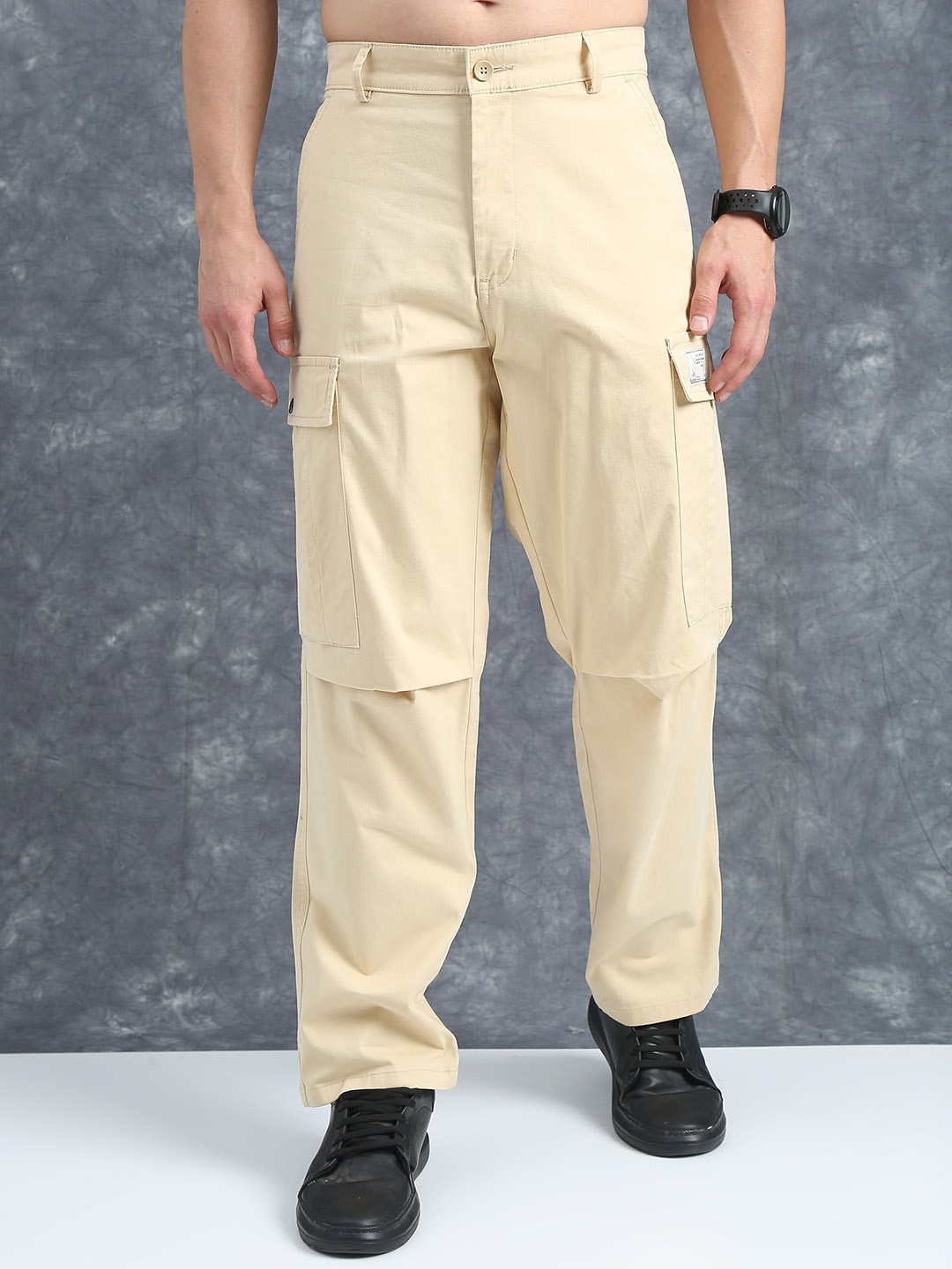 

The Roadster Lifestyle Co Cotton Relaxed-Fit Cargos, Beige
