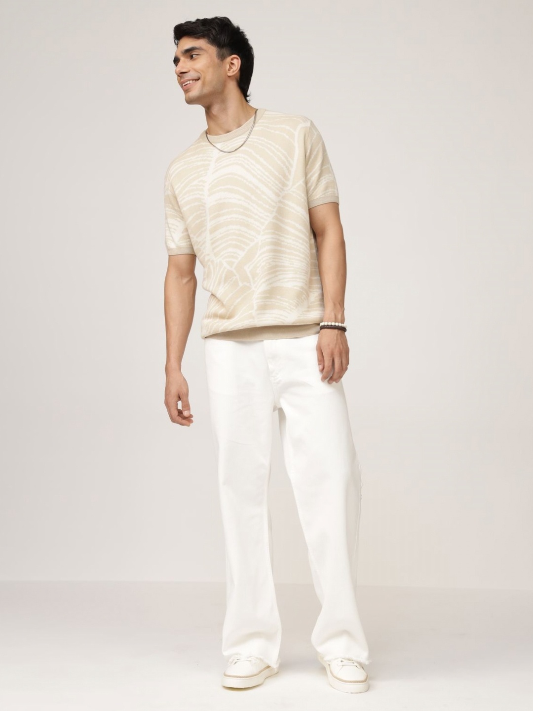 

Andamen Men Jacquard Flat Knit Crew Neck T-shirt, Beige