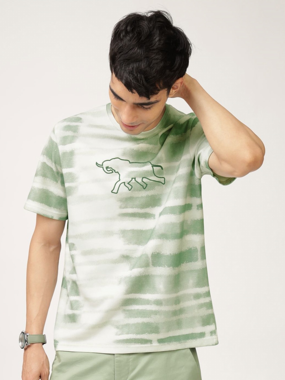 

Andamen Men Print Placement Embroidery Crew Neck T-Shirt, Green