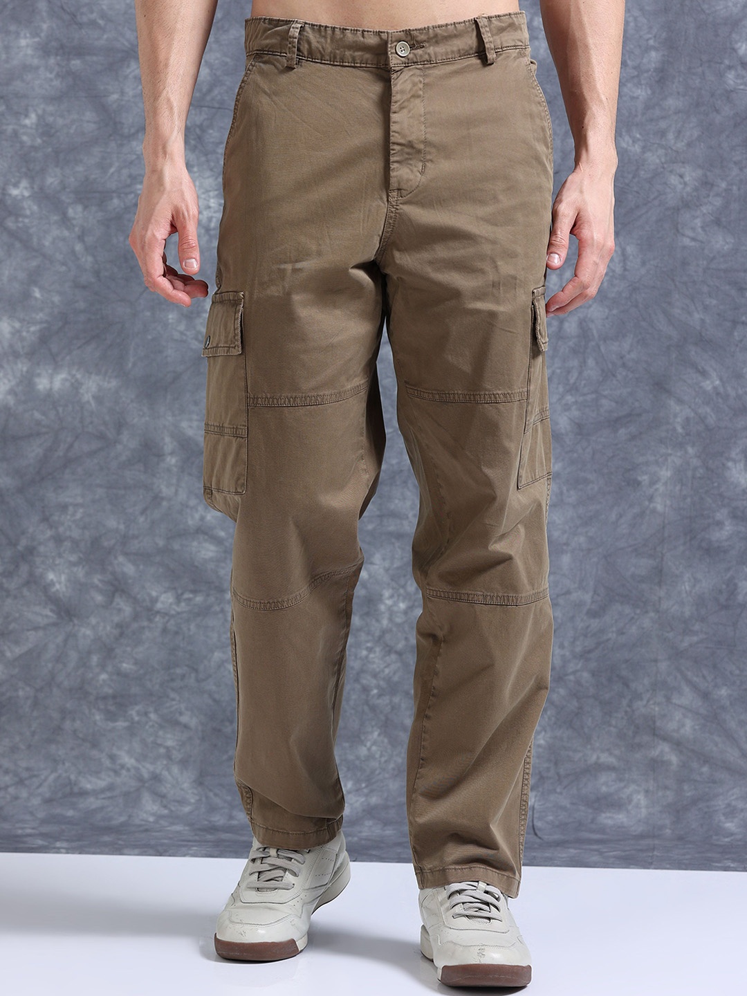 

The Roadster Lifestyle Co Cotton Relaxed-Fit Cargos, Brown