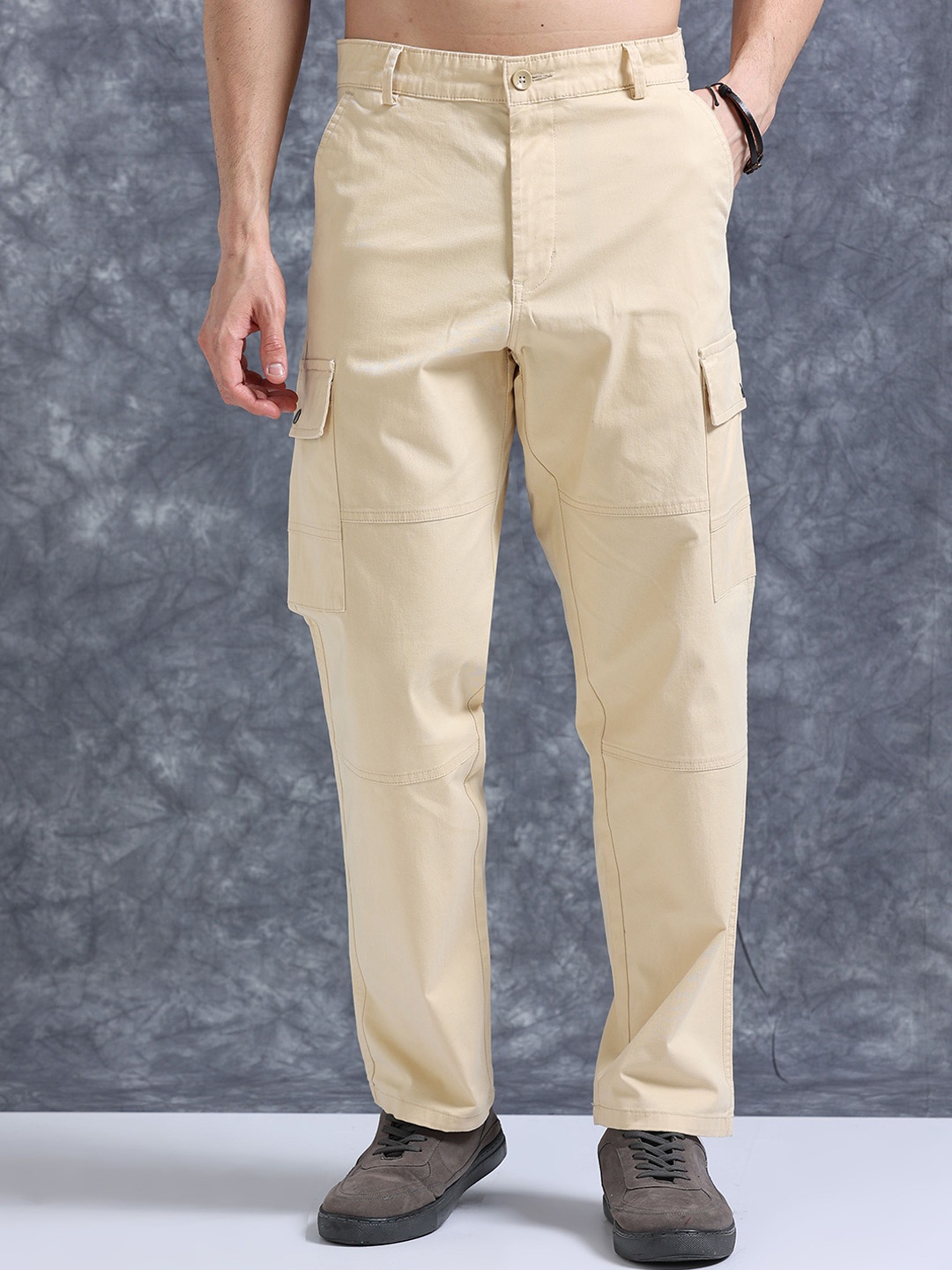 

The Roadster Lifestyle Co Cotton Relaxed-Fit Cargos, Beige