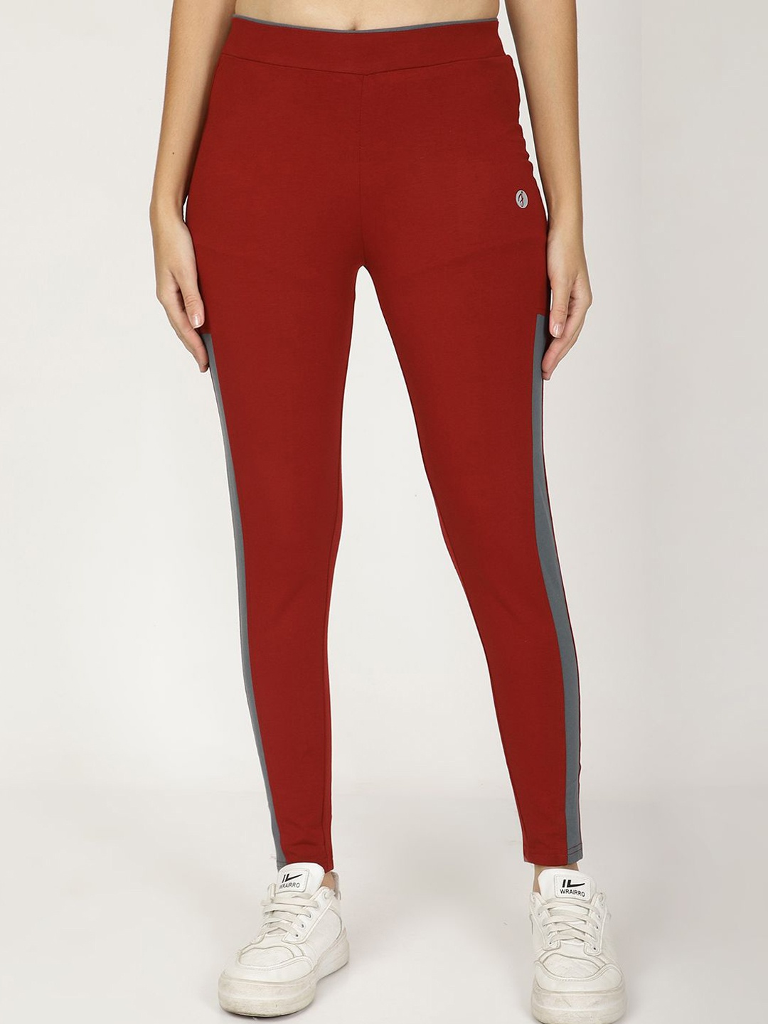 

FUTURO Women Slim-Fit Track Pants, Maroon