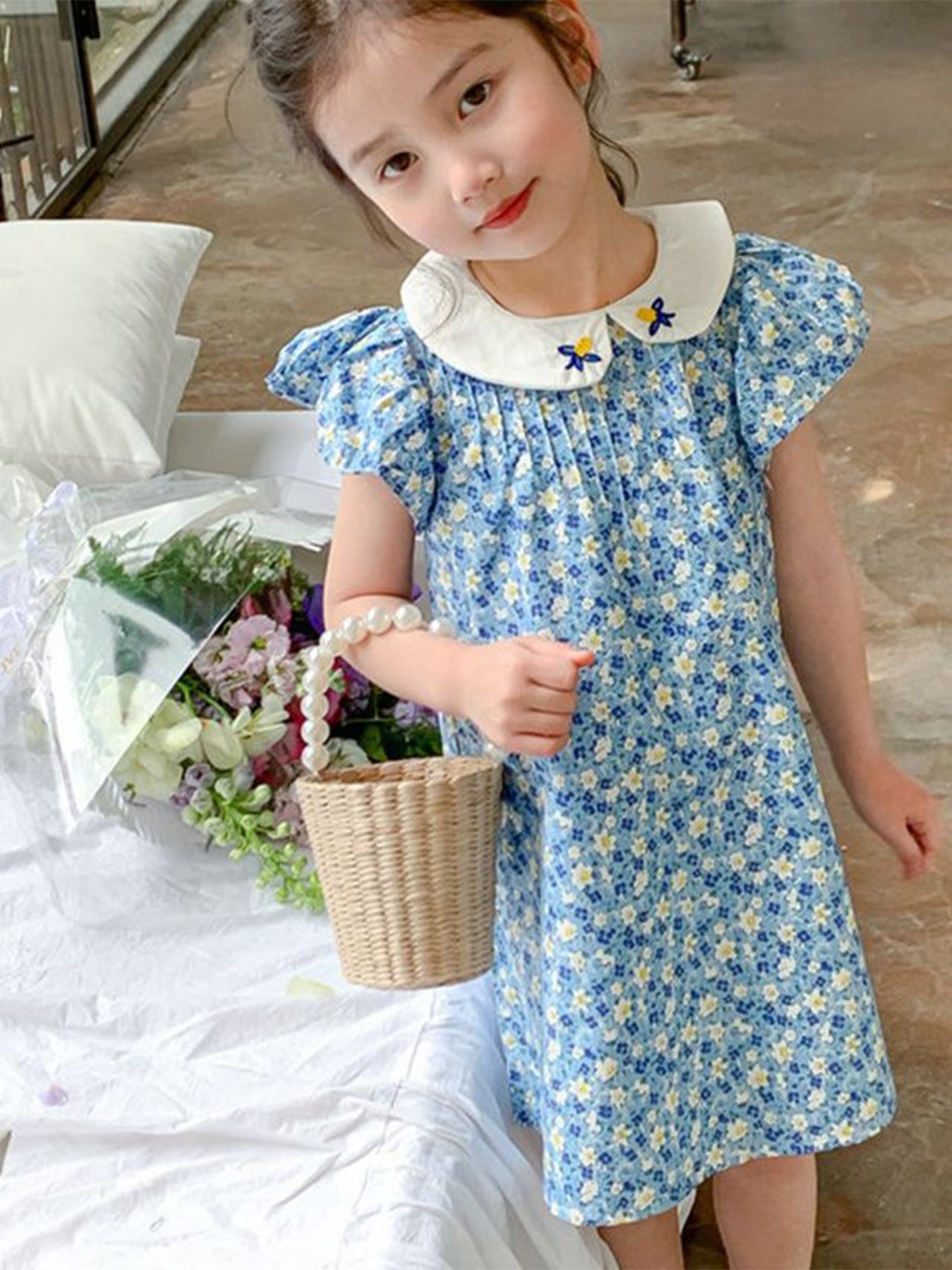 

StyleCast x Revolte Girls Floral Print Peter Pan Collar Flutter Sleeve A-Line Dress, Blue