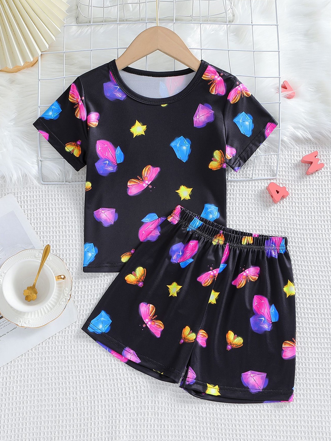 

StyleCast x Revolte Girls Printed T-shirt with Shorts, Black
