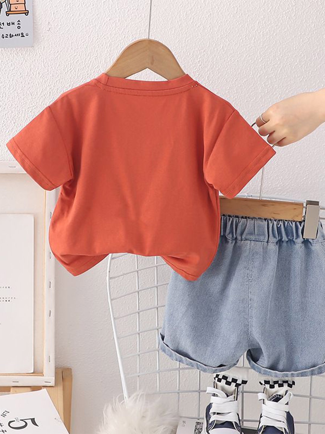 

StyleCast x Revolte Boys Printed Round Neck T-shirt with Shorts, Orange
