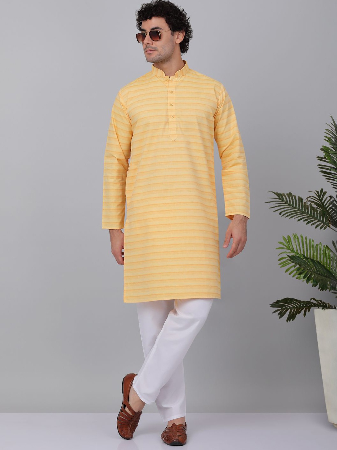 

KRAFT INDIA Striped Mandarin Collar Cotton Straight Kurta, Yellow