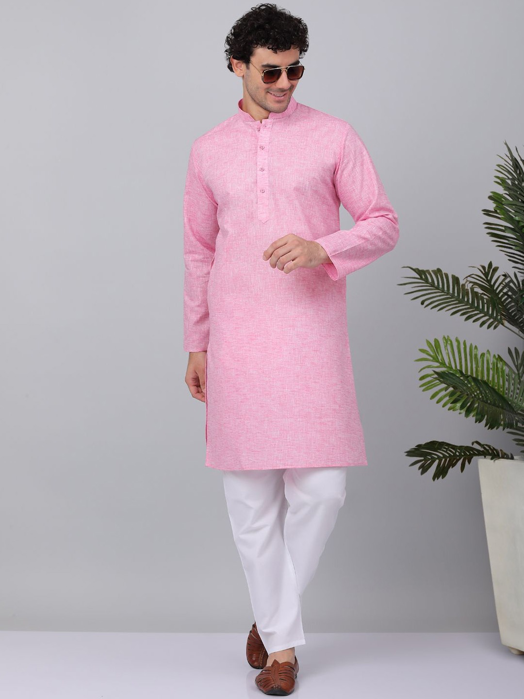 

KRAFT INDIA Mandarin Collar Long Sleeves Straight Kurta, Pink