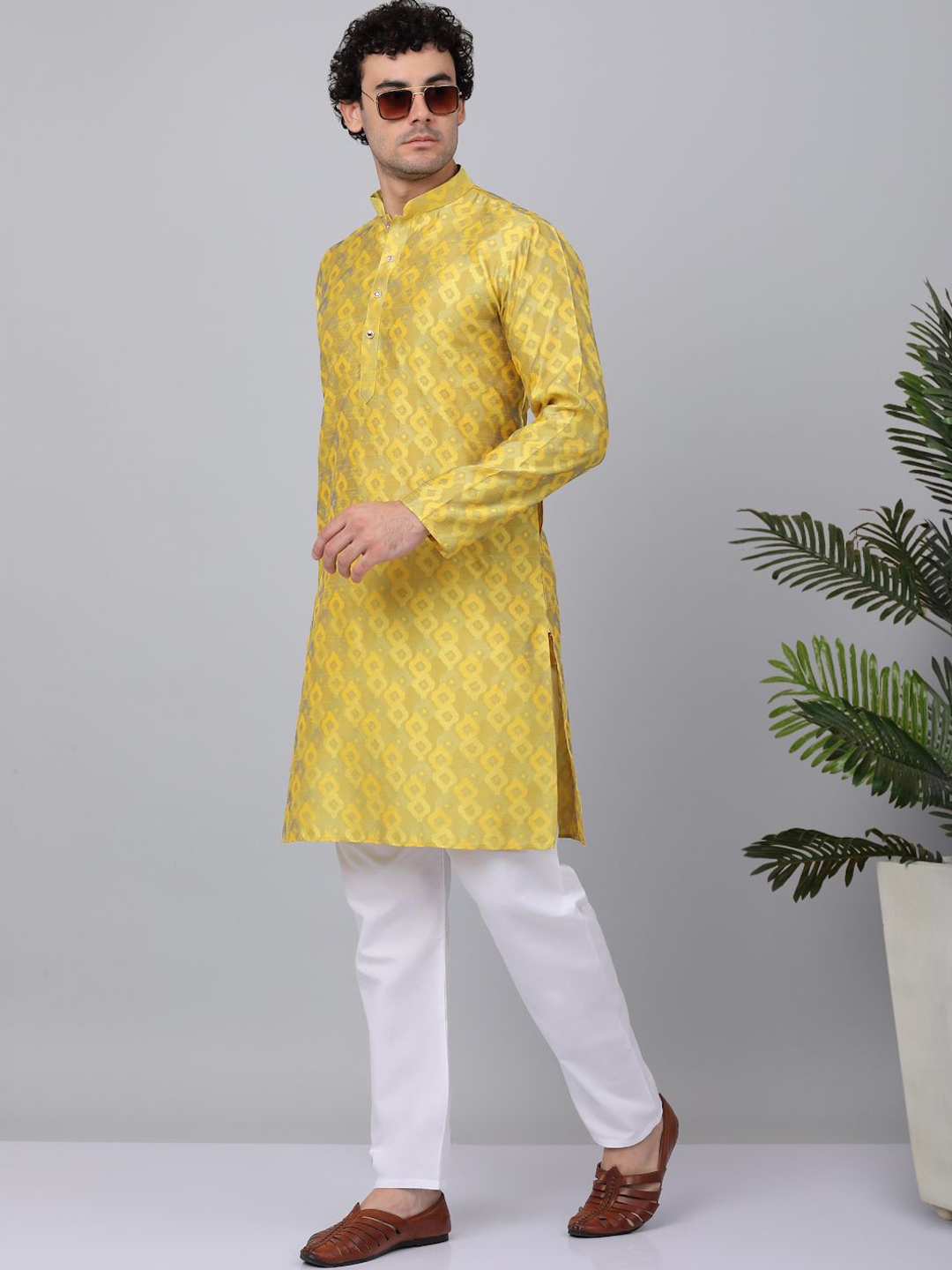 

KRAFT INDIA Paisley Woven Design Mandarin Collar Jacquard Straight Kurta, Yellow