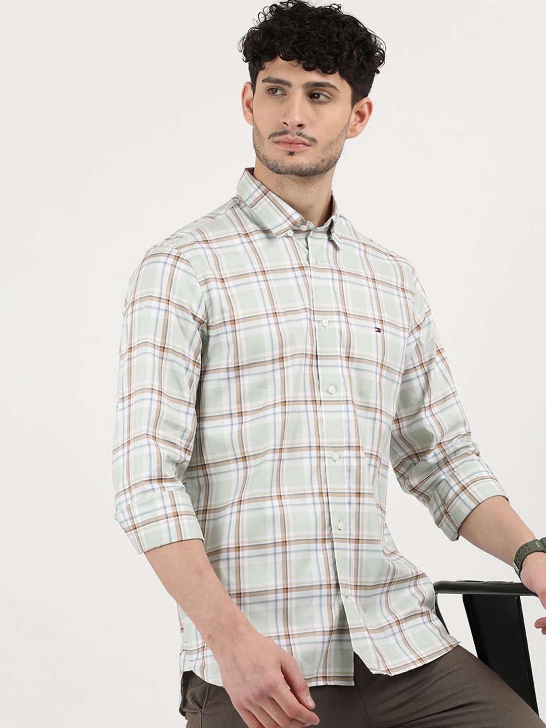 

Tommy Hilfiger Men Windowpane Checks Opaque Checked Casual Shirt, White