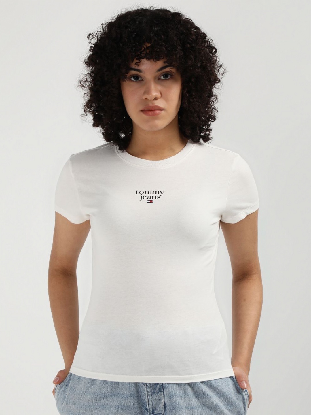 Tommy Hilfiger Women Solid Round Neck Pure Cotton Slim Fit T-shirt, White