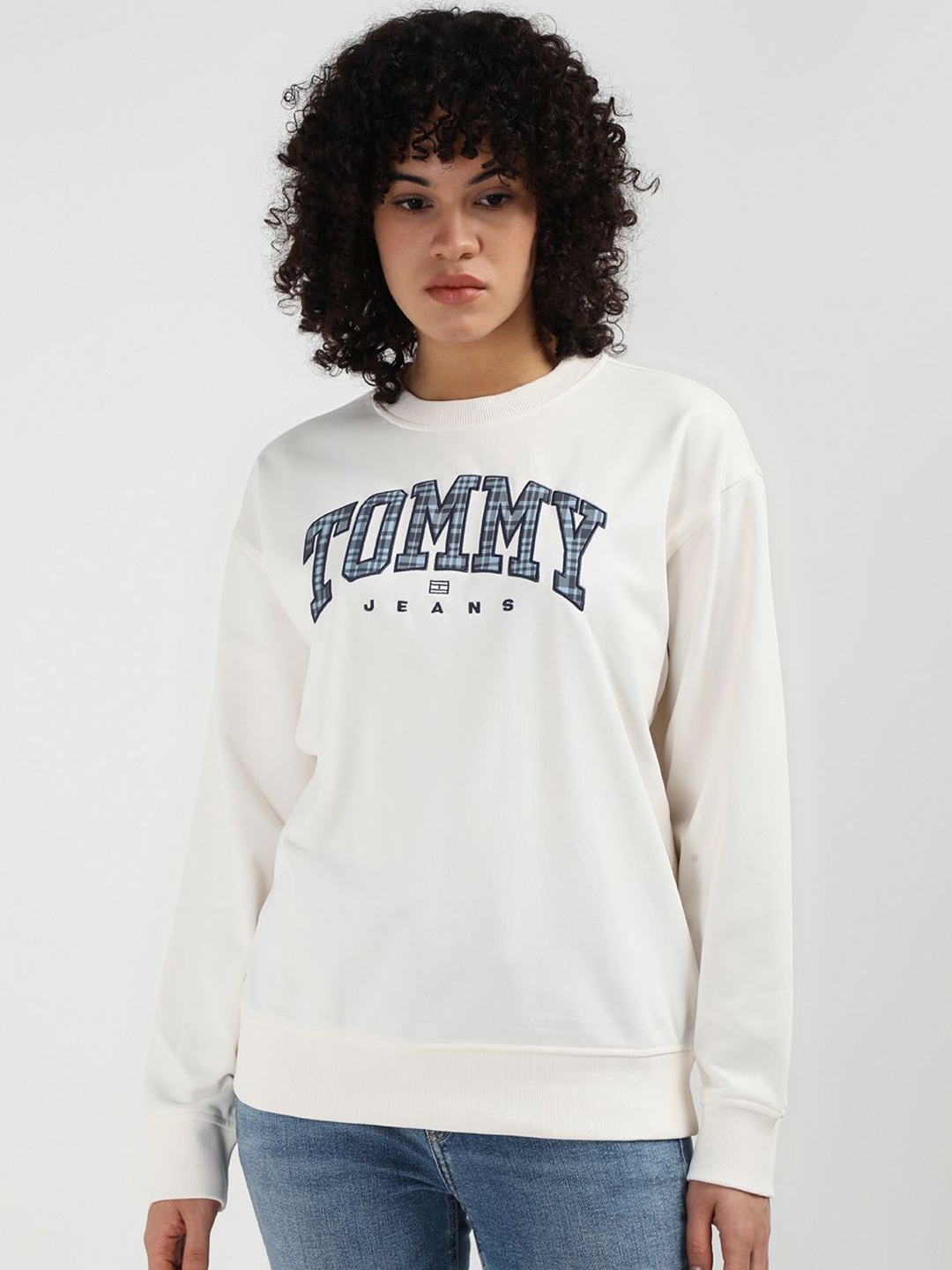 

Tommy Hilfiger Women Round neck Long Sleeves Sweatshirt, White