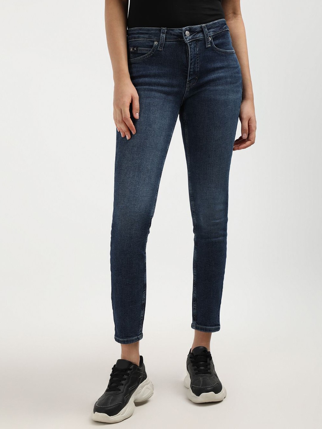 

Calvin Klein Jeans Women Skinny Fit Clean Look Jeans, Navy blue