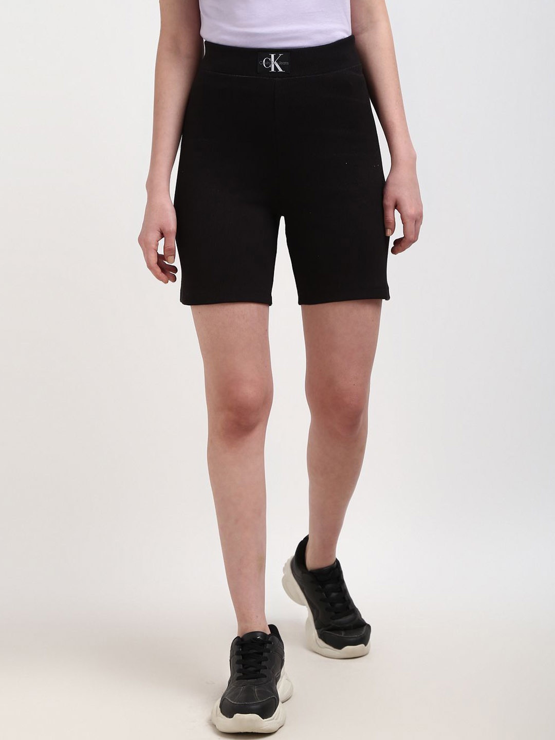 

Calvin Klein Jeans Women Mid-Rise Slim Fit Shorts, Black