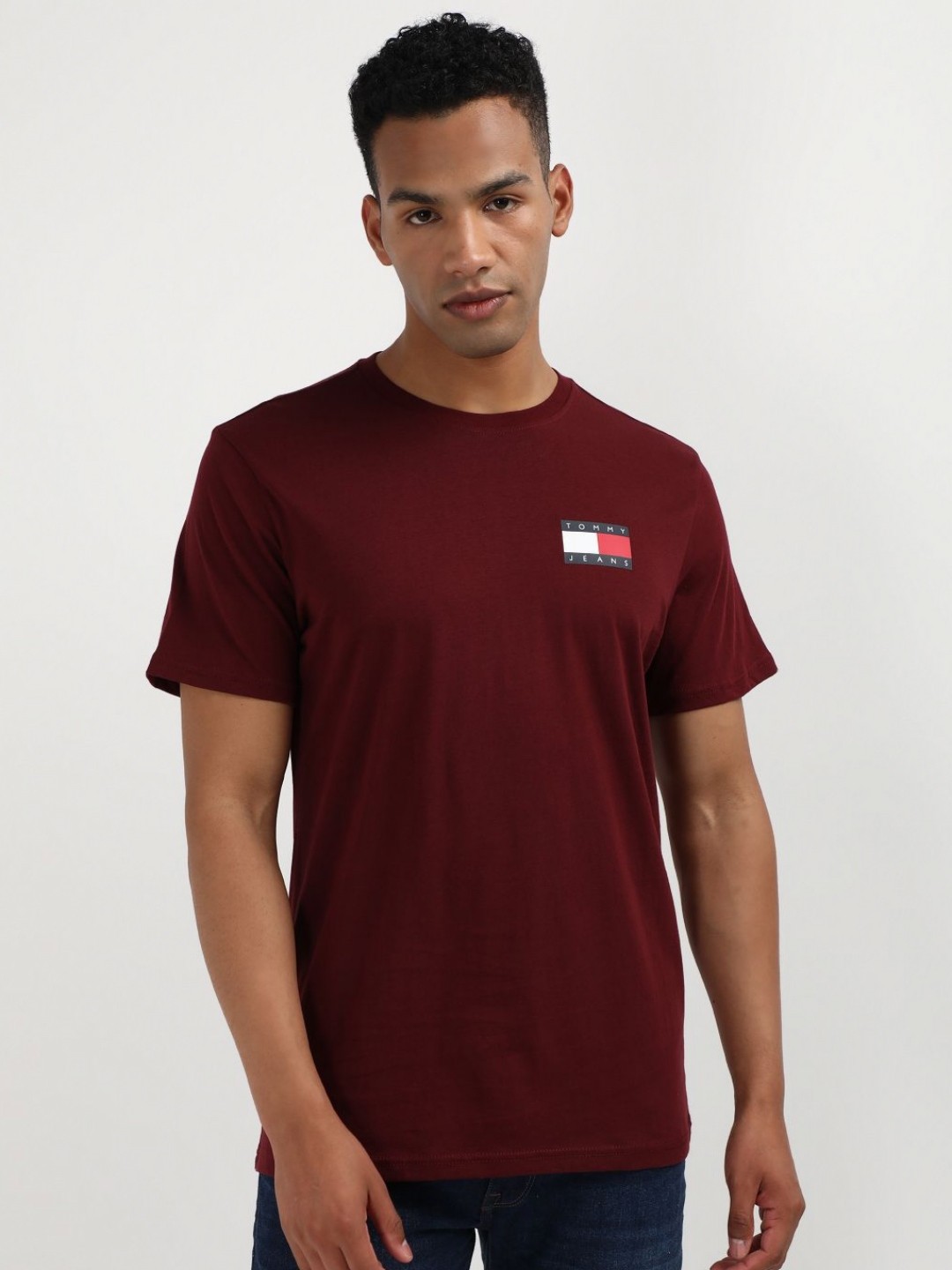 

Tommy Hilfiger Men Solid Printed Round Neck Pure Cotton Slim Fit T-shirt, Maroon