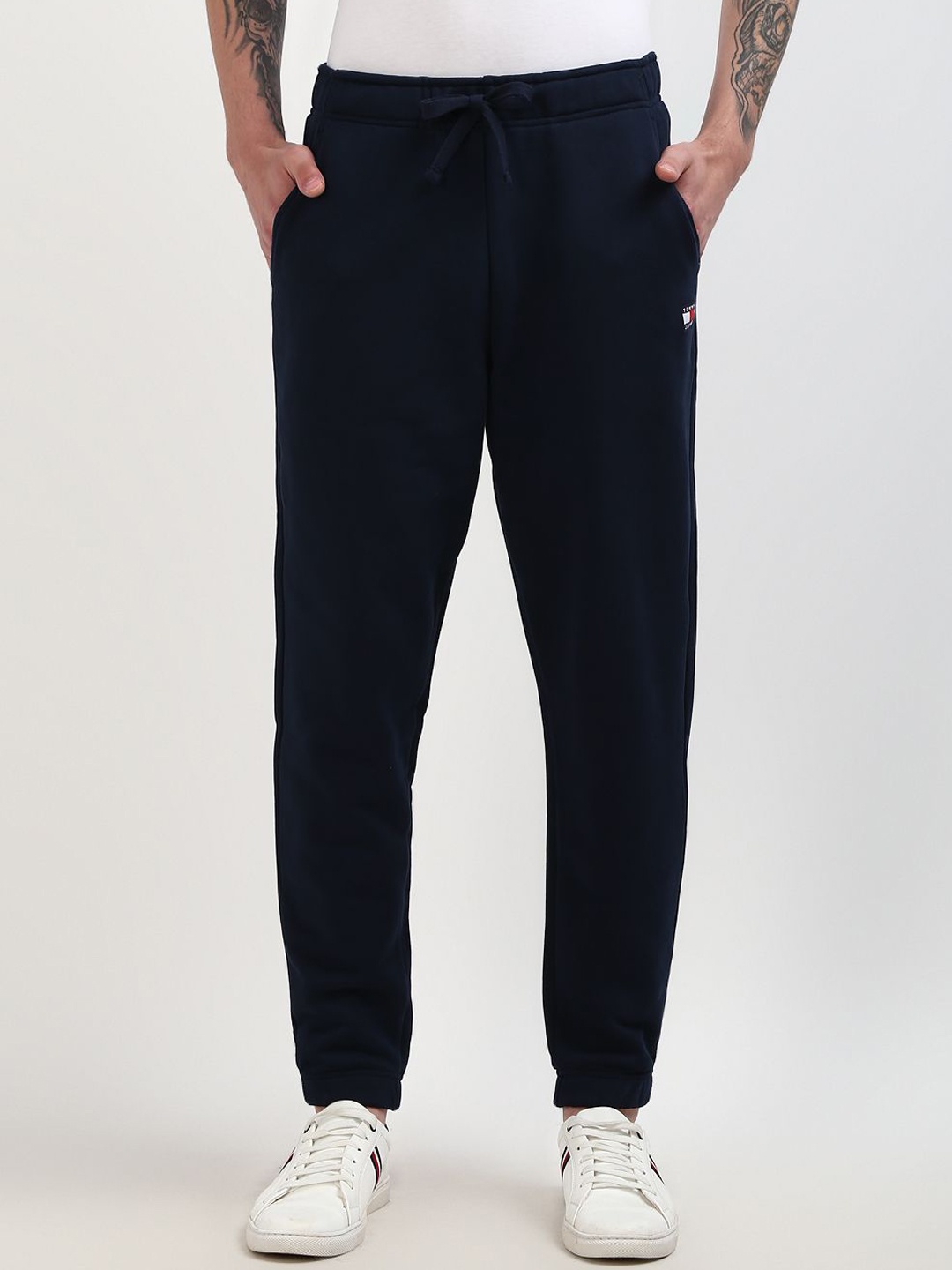 

Tommy Hilfiger Men Mid-Rise Cotton Joggers, Navy blue