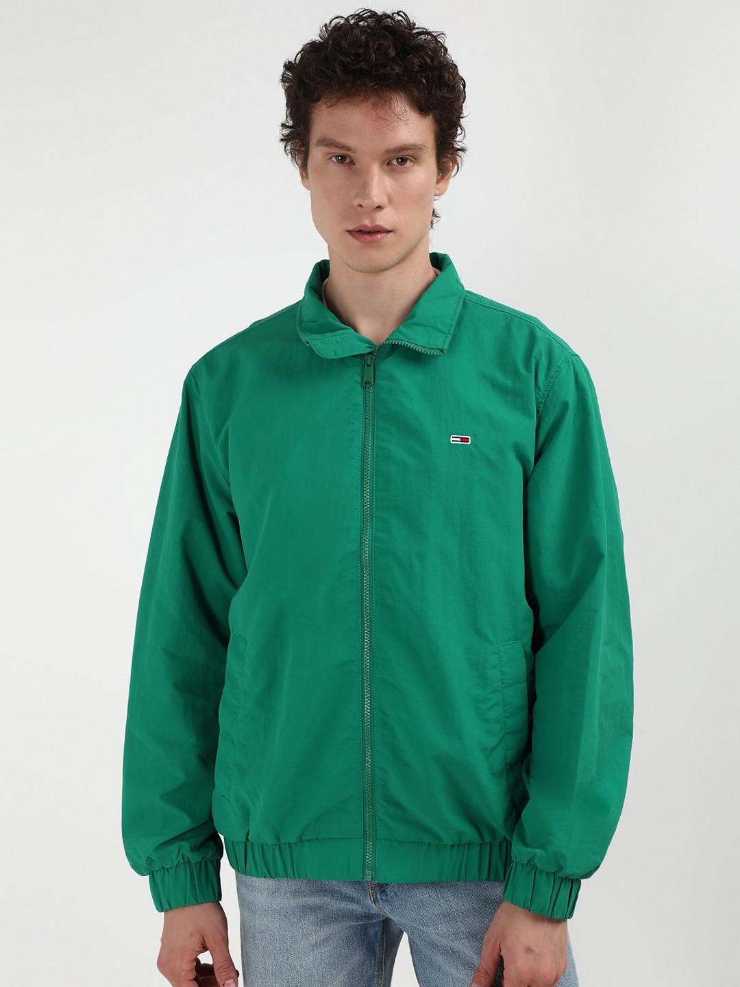 

Tommy Hilfiger Men Solid Sporty Jacket, Green