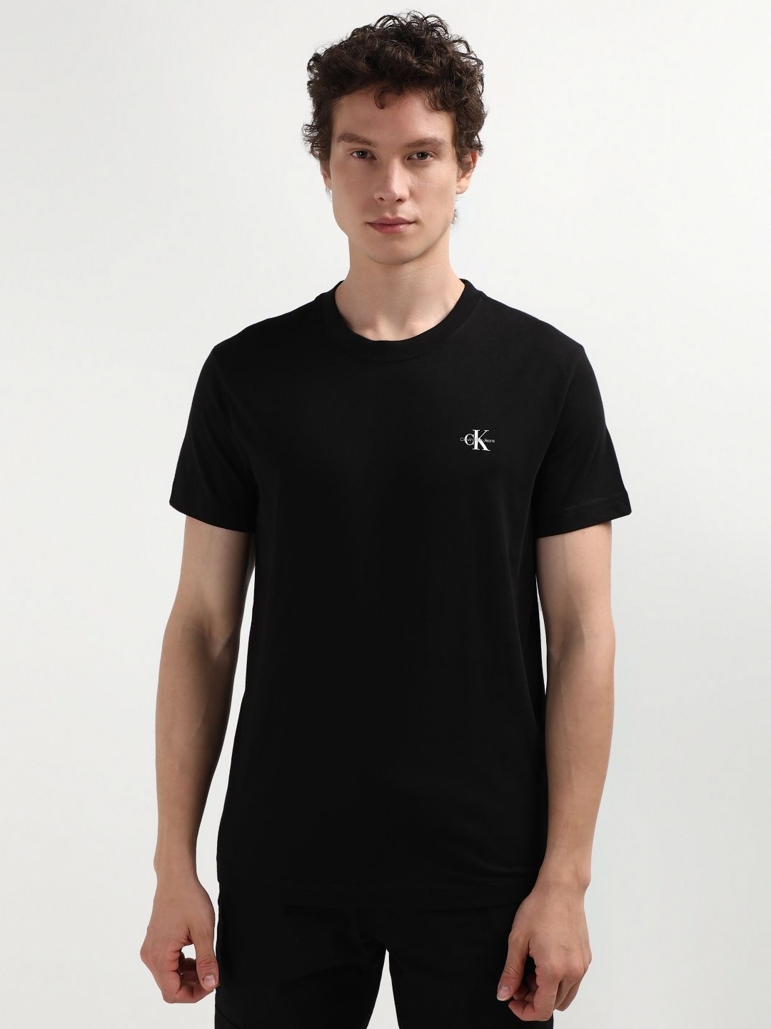 

Calvin Klein Jeans Men Pack Of 2 Solid Round Neck Cotton T-Shirt, Black